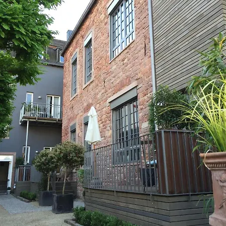 Exklusive Designferienwohnung The Backyard Tby 02 * トリーア